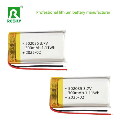 ซื้อ เซลล์แบตเตอรี่ลิเธียม 502035 3.7v 300mAh แบตเตอรี่ลิ-โพลิเมอร์แบบชาร์จไฟได้สำหรับหูฟังบลูทูธ การผลิตออนไลน์